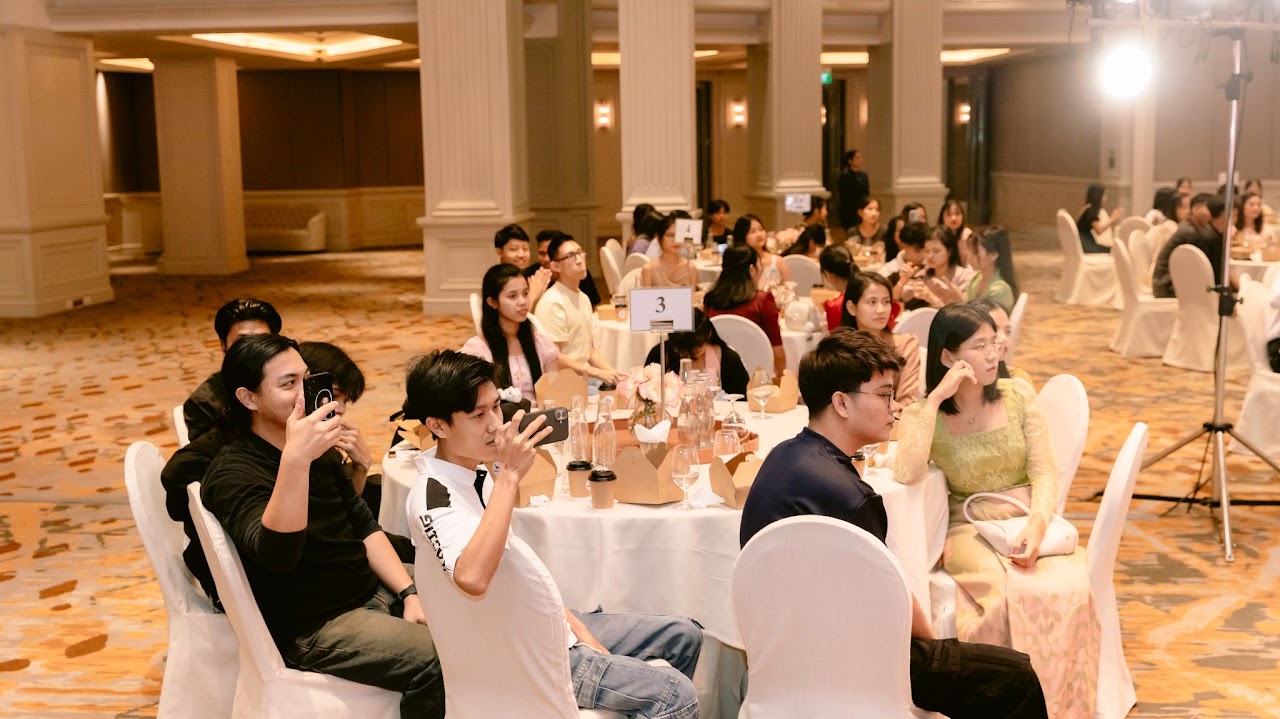 Global F.O.R representatives and guests at a formal dinner