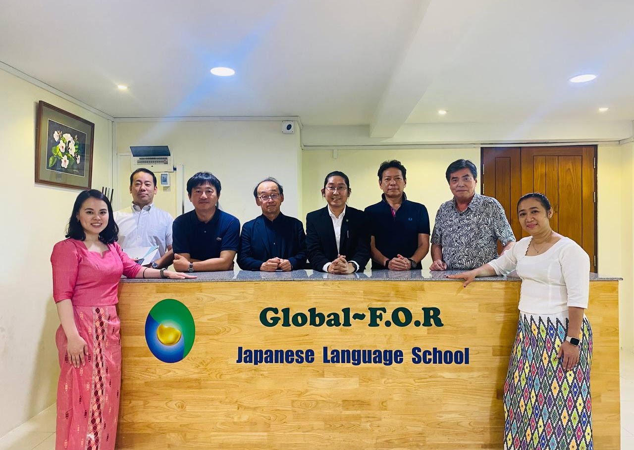 Guests and representatives at the Global F.O.R Japanese Language School