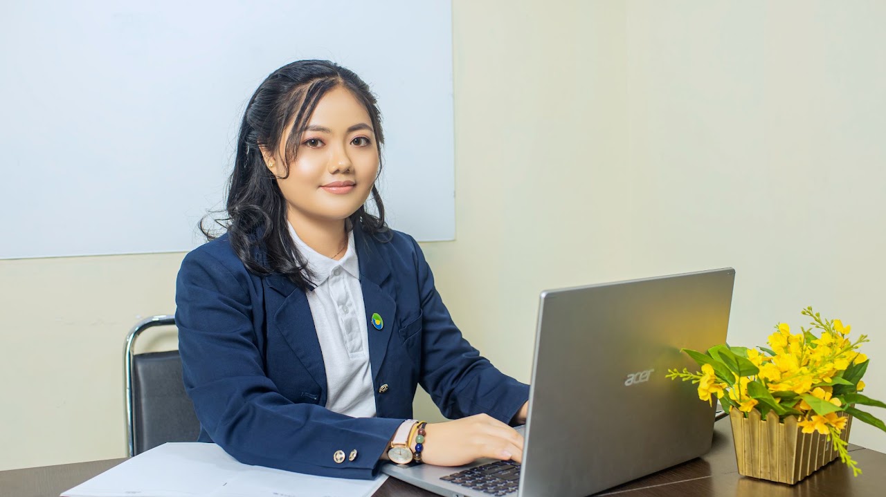 Marlar Aung, Assistant Accountant at Global F.O.R